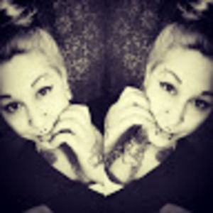 Meet your Posher, Riah